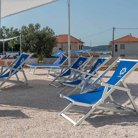 Porto Samaria * Trogir