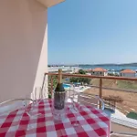 Porto Samaria * טרוגיר