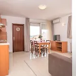 דירה Porto Samaria *