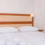 Porto Samaria * טרוגיר
