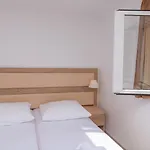 Porto Samaria Apartment
